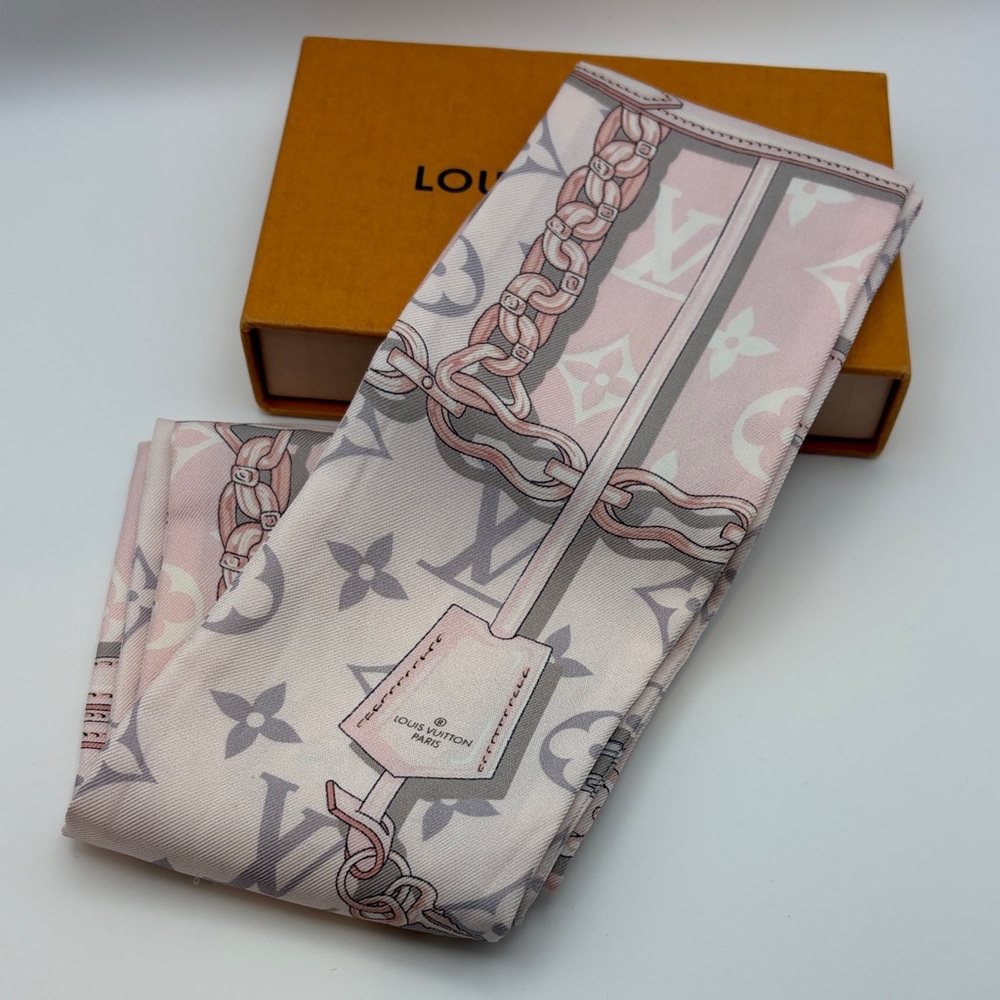 Louis Vuitton Monogram Blush and Ivory Silk Twilly